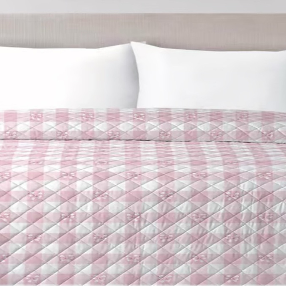 Pink and White Bow Quilted Bedspread